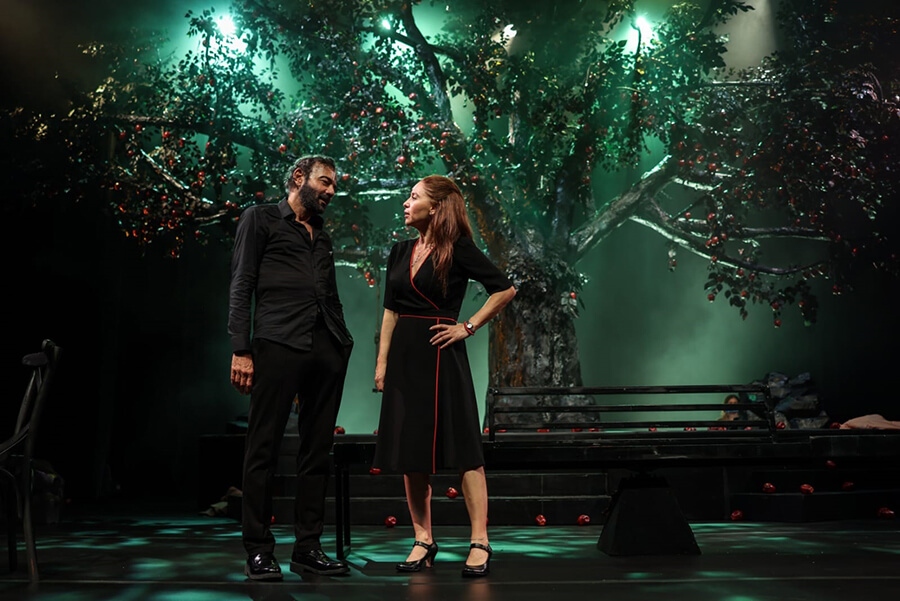 Aşk Biter mi? Tiyatro Oyunu