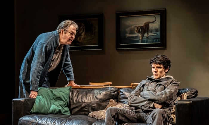 Teknoloji Temalı Tiyatro Oyunları: Dijitalleşen Dünyanın Sahneye Yansıması A Number – Klonlama ve Kimlik Sorgulaması