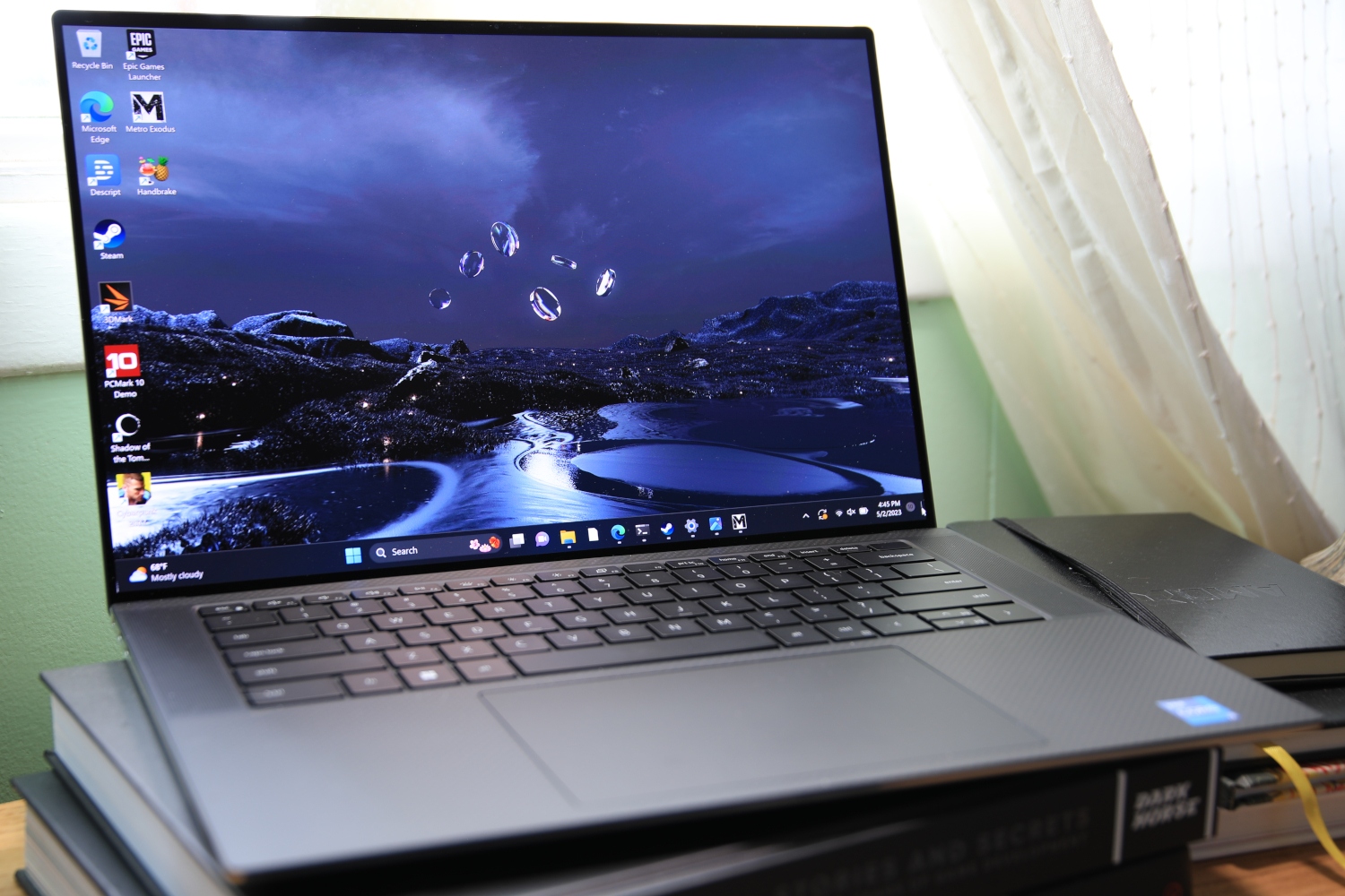En İyi İş Bilgisayarları: 2025'in Performans Canavarı Modelleri Dell XPS 15 (2023)