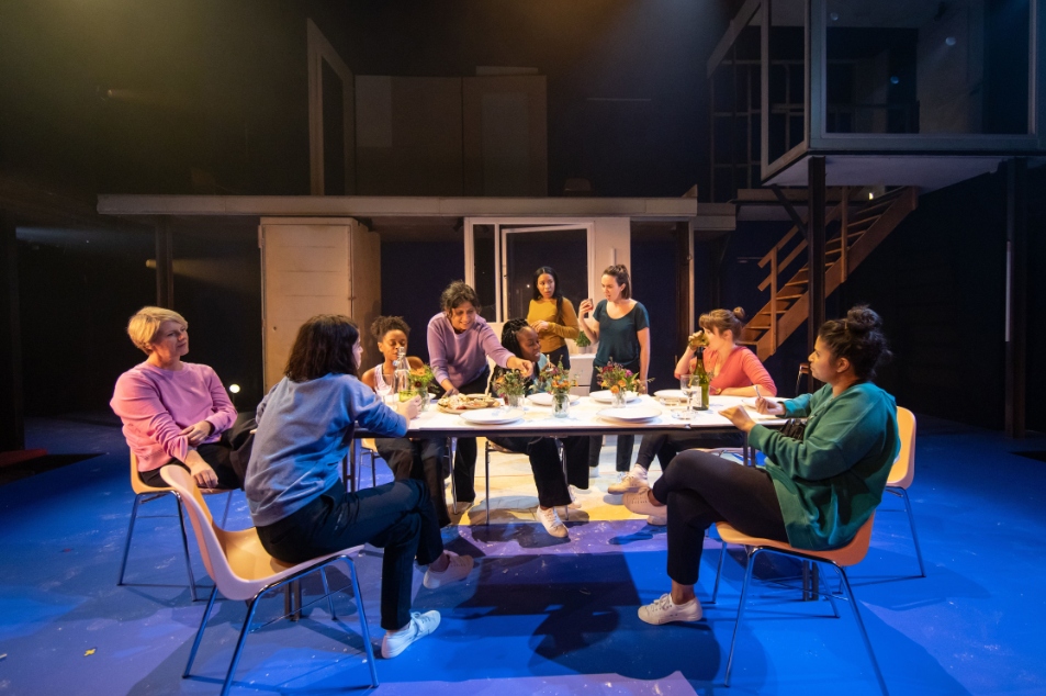 Teknoloji Temalı Tiyatro Oyunları: Dijitalleşen Dünyanın Sahneye Yansıması Privacy – Dijital Çağda Mahremiyet