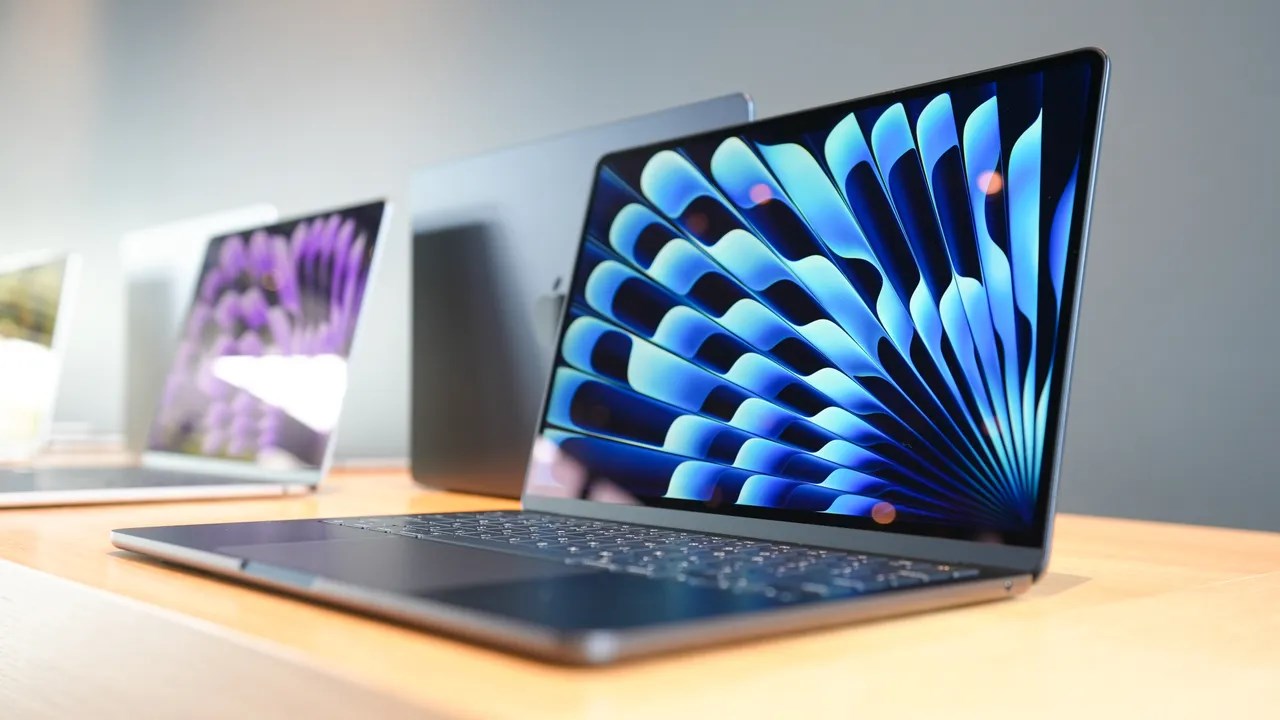 apple iphone cipini tasiyan uygun fiyatli macbook cikarmayi planliyor 0 k3luHZzM