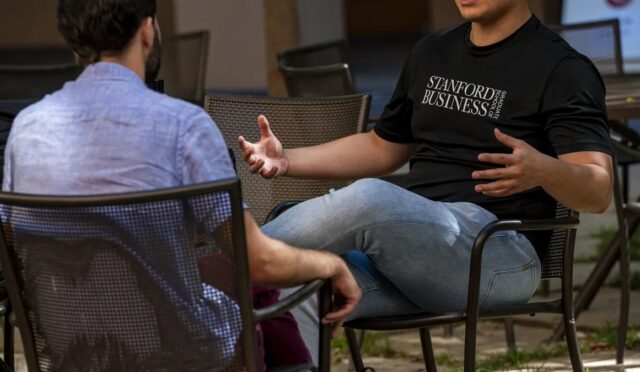 Stanford Araştırmasına Göre Yapay Zeka İş Kaybı En Çok Genç Çalışanları Etkiliyor