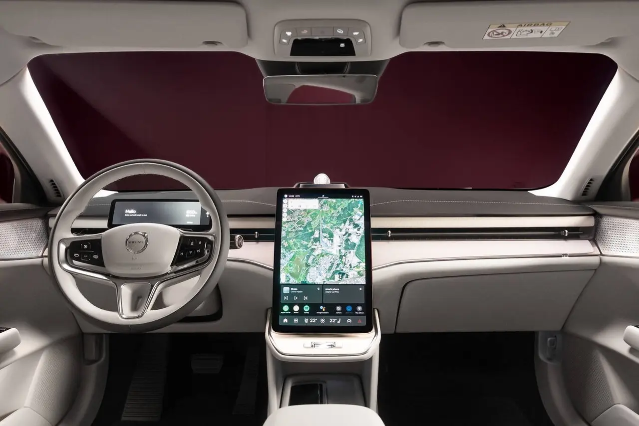 700 km menzilli volvo es90 geliyor 0 aYR8YVlc