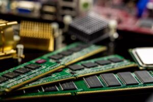 ddr4-ram-krizi-buyuyor-2025-sonuna-kadar-fiyatlar-yukselecek-krweygHY