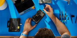 iphone-17-modellerinin-ekran-ve-pil-degisim-fiyati-muhakkak-oldu-i49Pbnzk