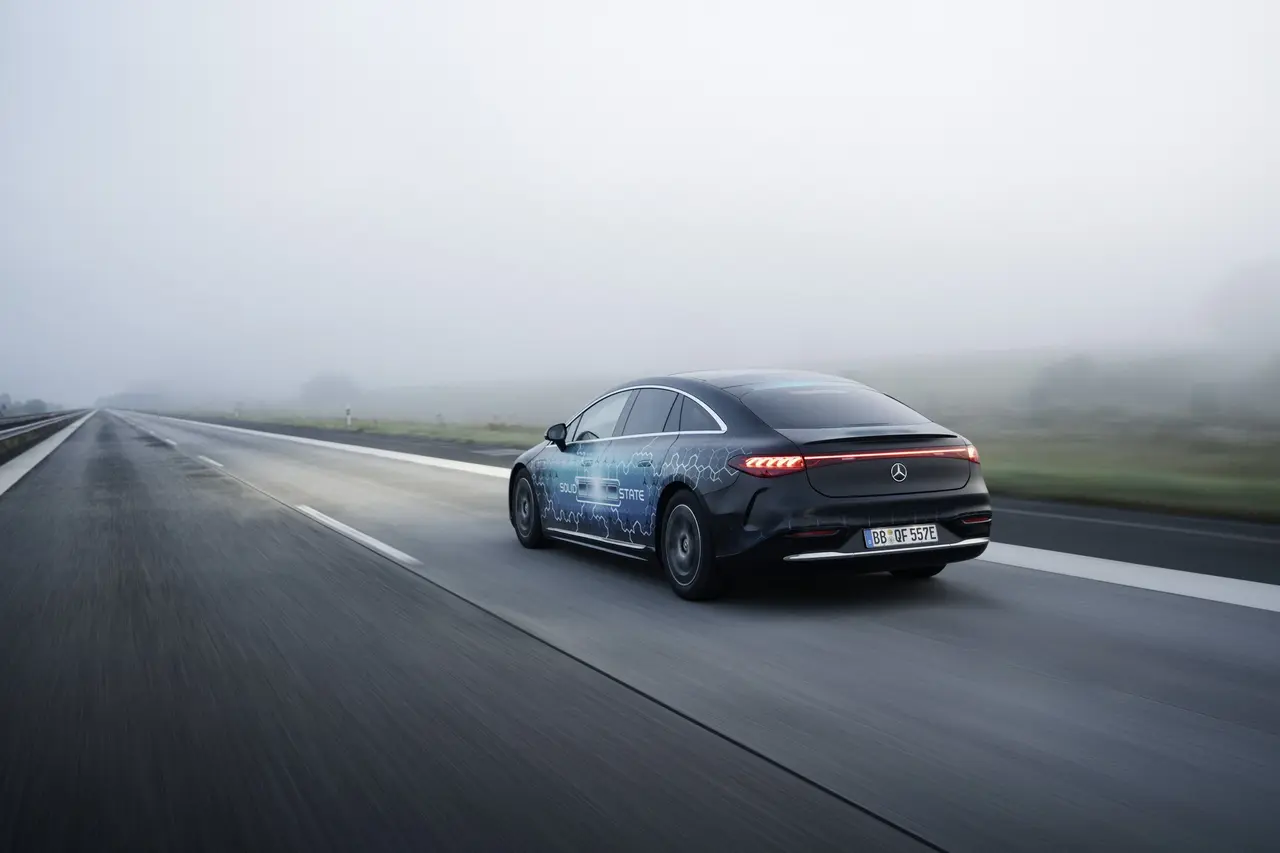 mercedes benz eqs menzil rekoru kirdi 0 9IlrNbCX